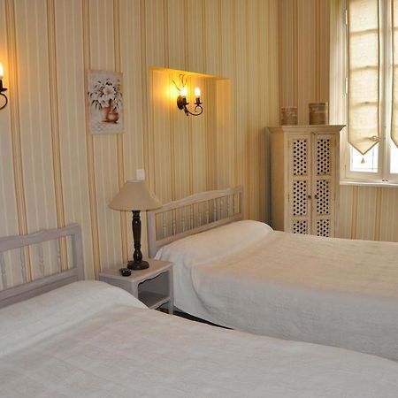 Les Deux Acacias Hotel Villepinte  Ngoại thất bức ảnh