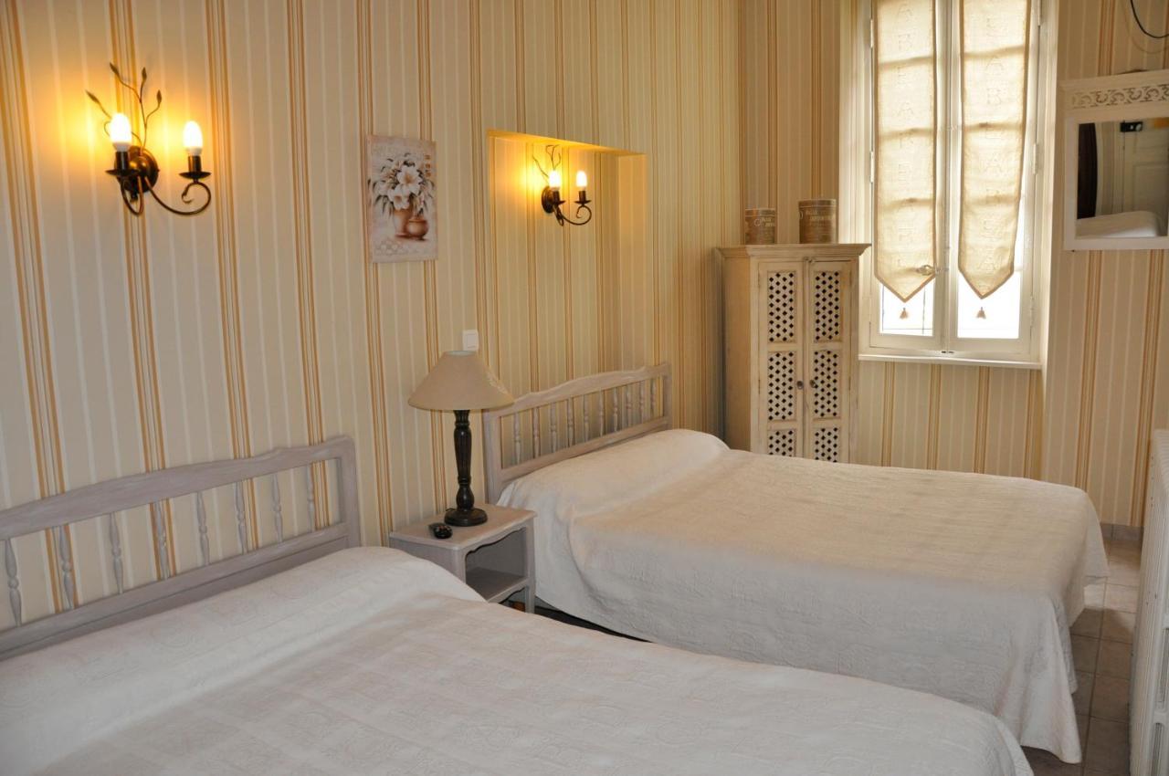 Les Deux Acacias Hotel Villepinte  Ngoại thất bức ảnh