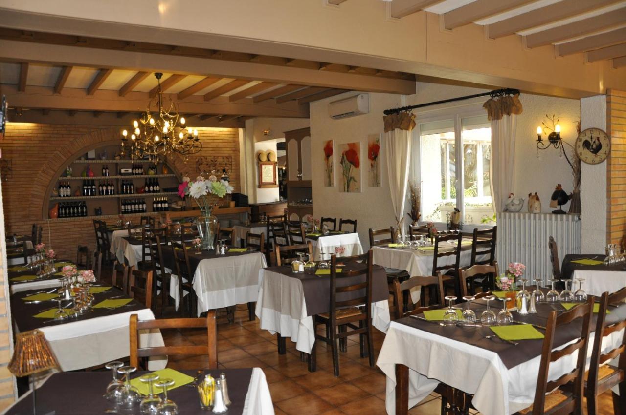 Les Deux Acacias Hotel Villepinte  Ngoại thất bức ảnh