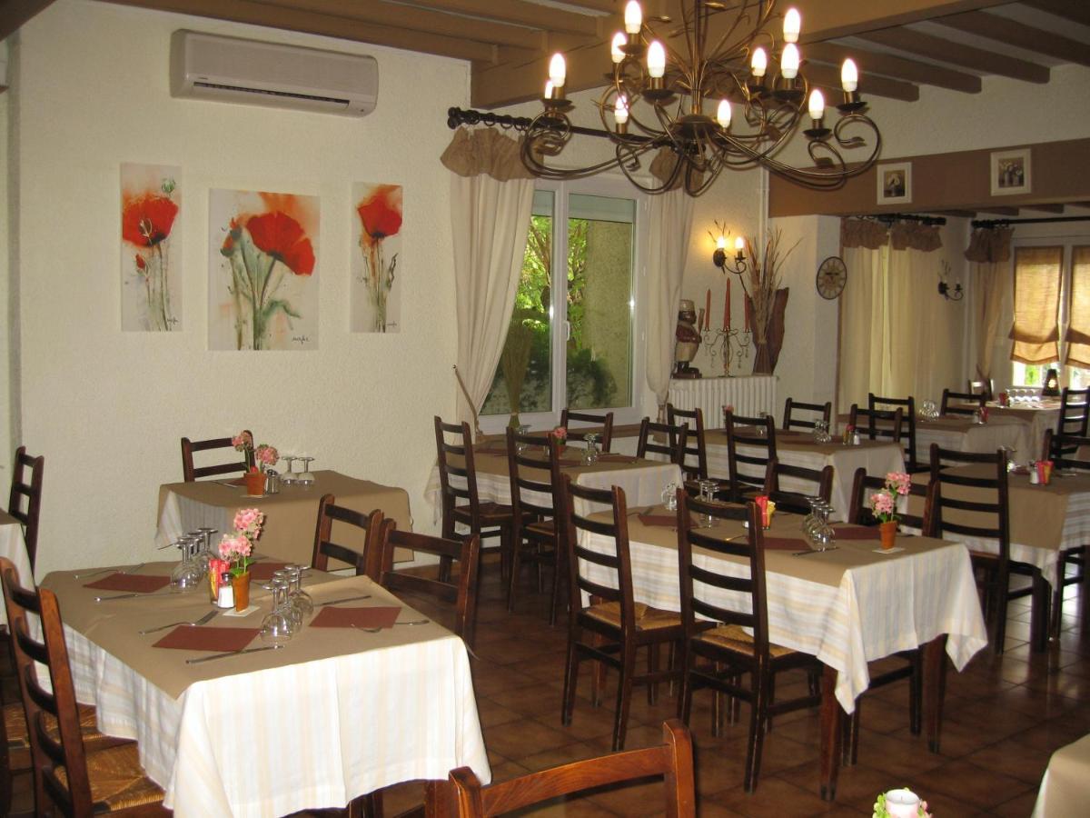 Les Deux Acacias Hotel Villepinte  Ngoại thất bức ảnh