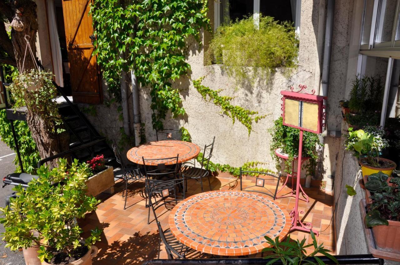 Les Deux Acacias Hotel Villepinte  Ngoại thất bức ảnh