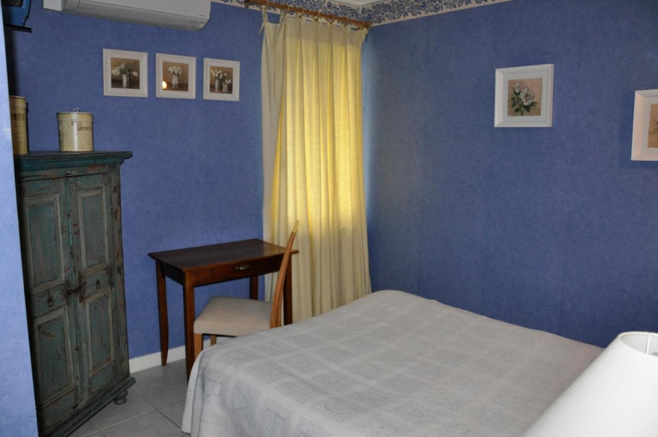 Les Deux Acacias Hotel Villepinte  Ngoại thất bức ảnh